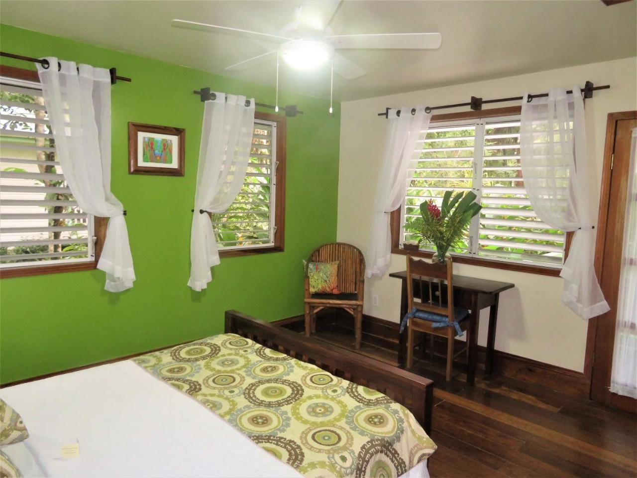 Hickatee Cottages, Belize, Central America Punta Gorda Bagian luar foto